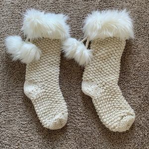 NWT Pottery Barn Ivory cable knit stockings(2)